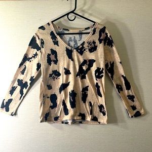 Cheetah print long-sleeve polyester shirt